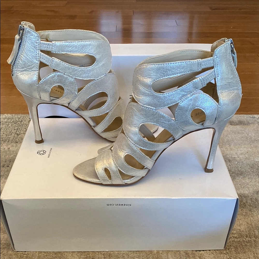 Nine West Flora Silver Metallic Cutout Stiletto Heels Size 7.5